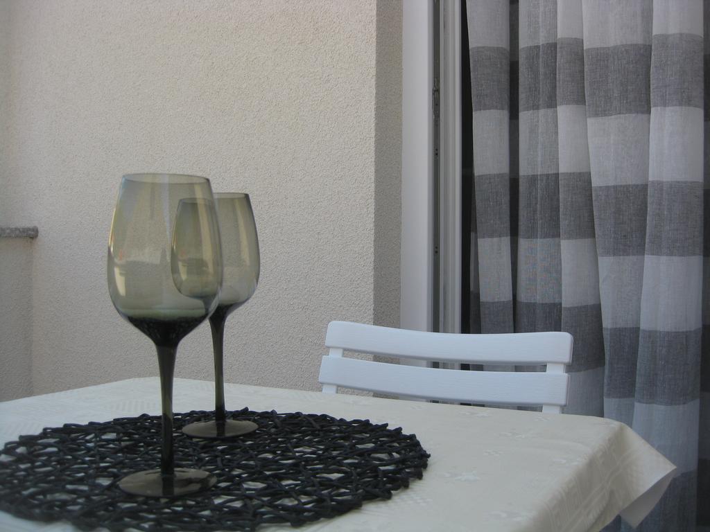 Apartman Jurica Комижа Екстер'єр фото