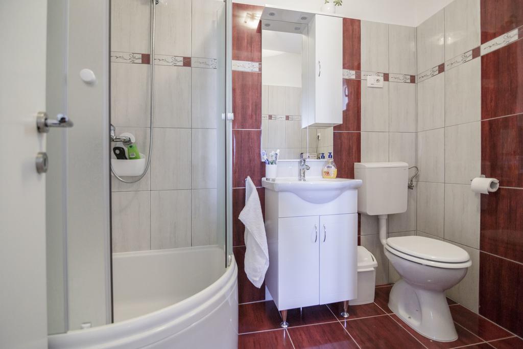 Apartman Jurica Комижа Екстер'єр фото