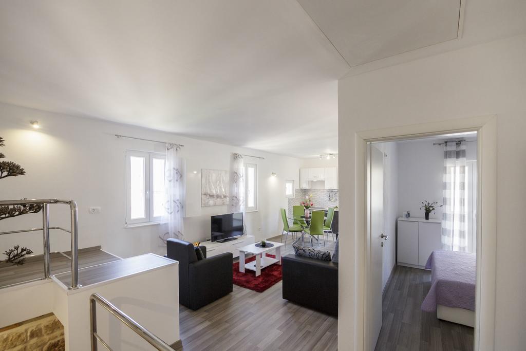 Apartman Jurica Комижа Екстер'єр фото